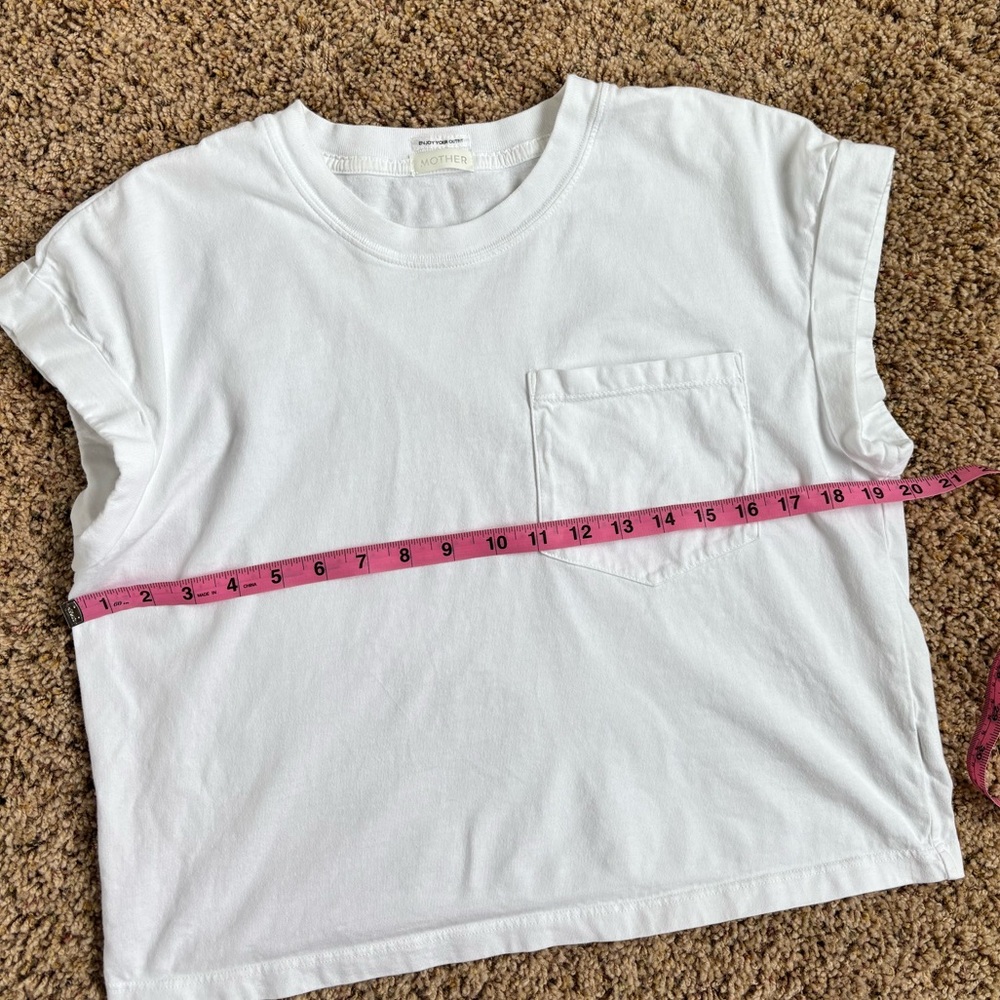 Classic White Boxy Pocket Tee - Picture 5 of 9